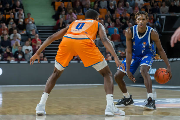 深刻理解 深刻理解