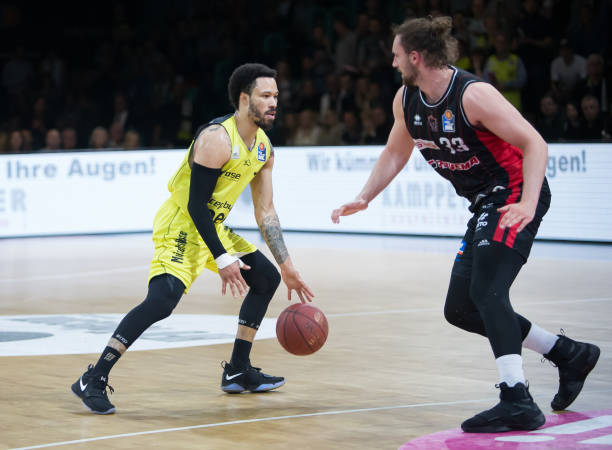 张力十足 张力十足