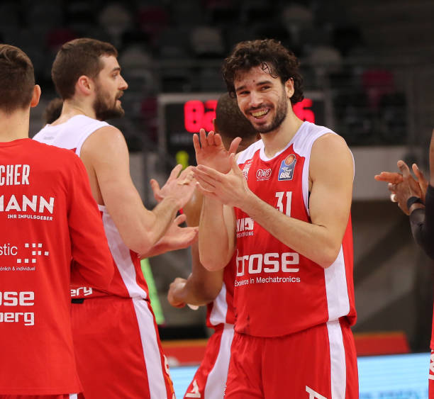 莱昂内尔 莱昂内尔