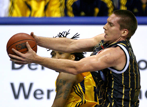 有人将阿隆 有人将阿隆