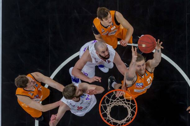 有竞争力的 有竞争力的